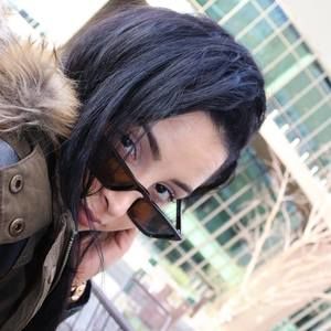 Meet your Posher, Rebeca